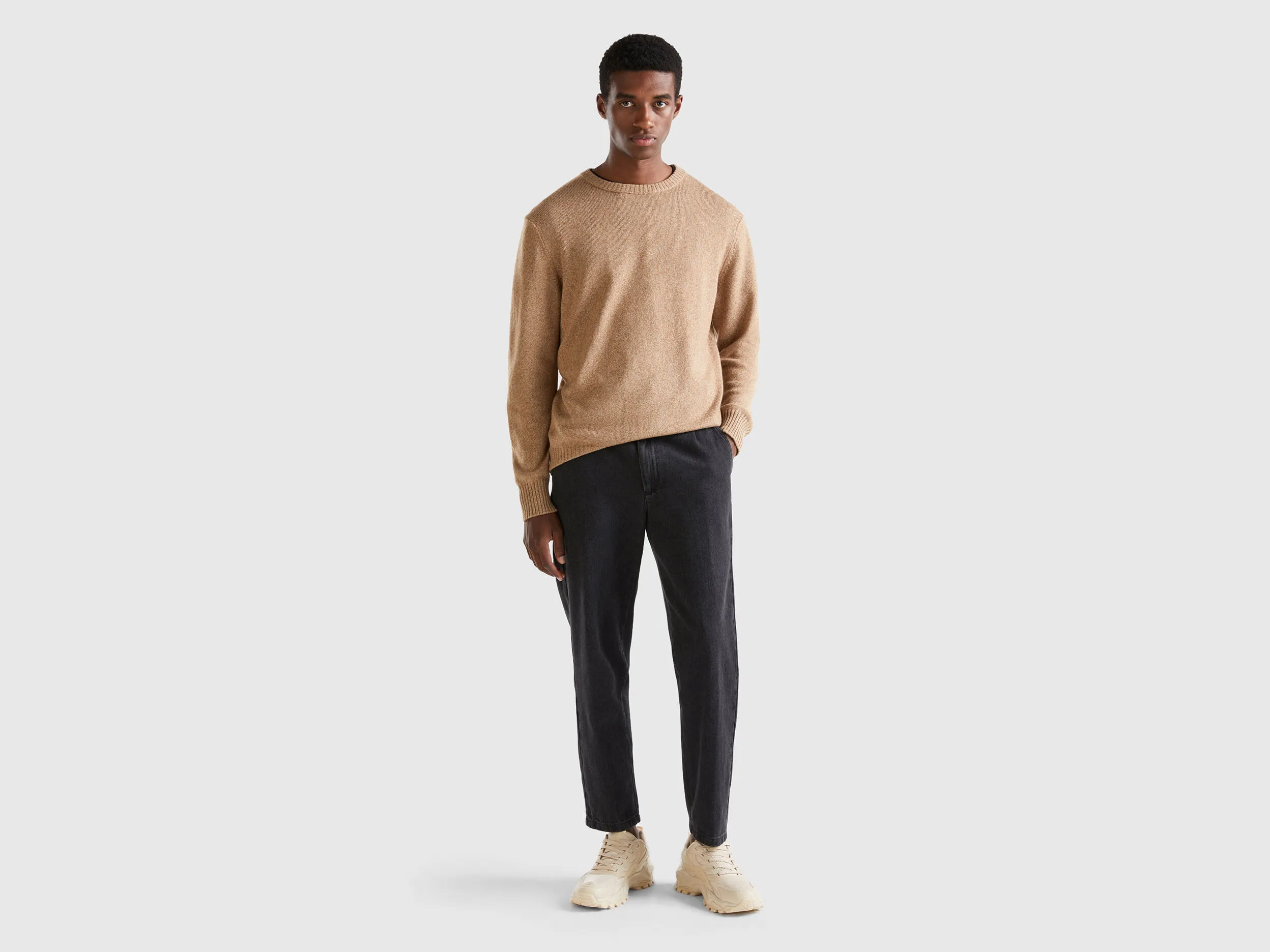 Crew neck sweater in cashmere and wool blend - Beige | Benetton