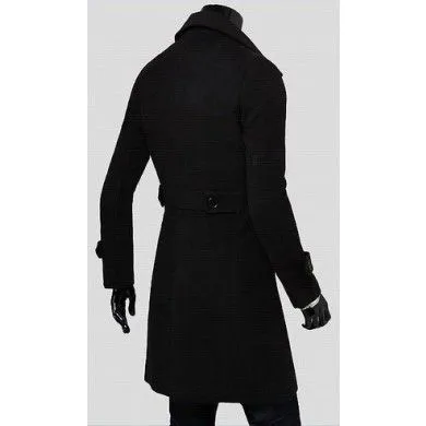 Long Winter Coat for Men with wide collar and button down closure