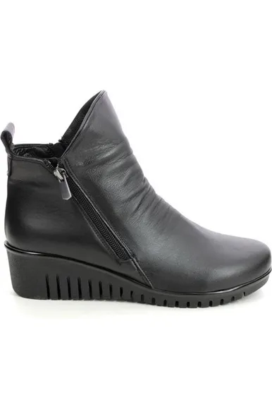 Lotus Cordelia boot in Black Leather