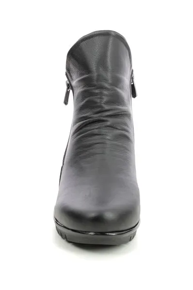 Lotus Cordelia boot in Black Leather