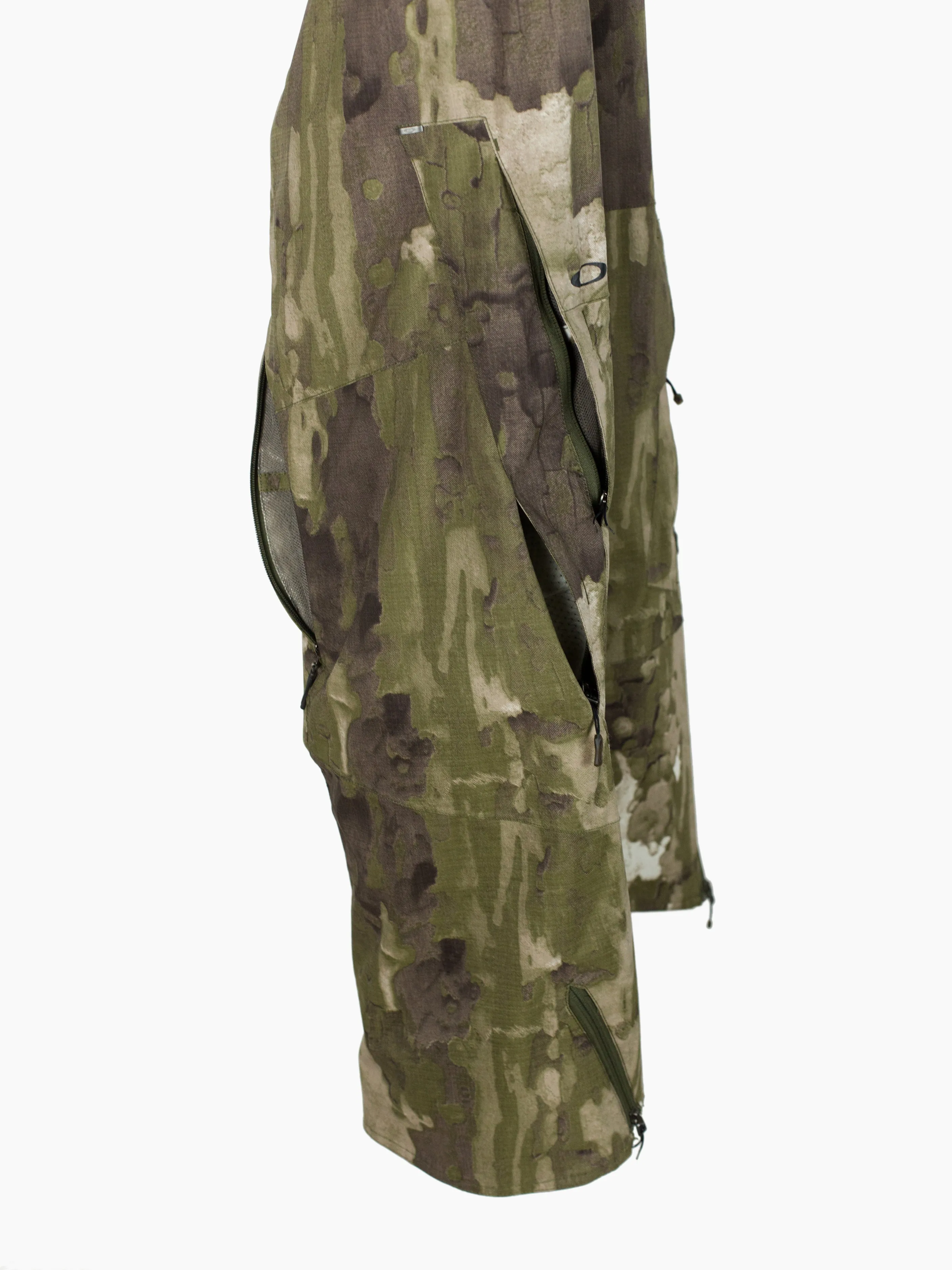 Oakley 00s Camo Vented Snowboard Pants