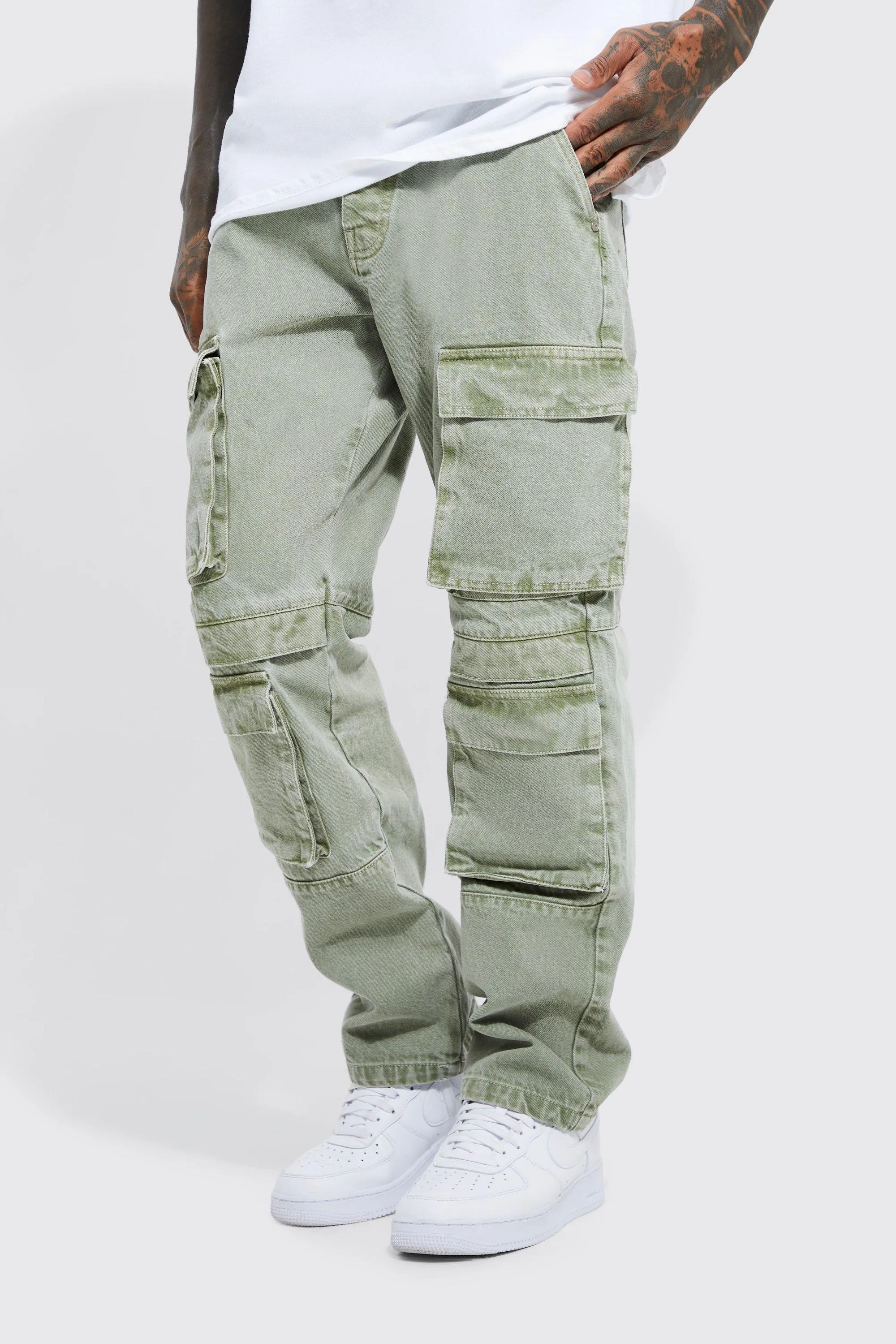 Relaxed Fit Washed Multi Pocket Cargo Jeans | boohooMAN UK