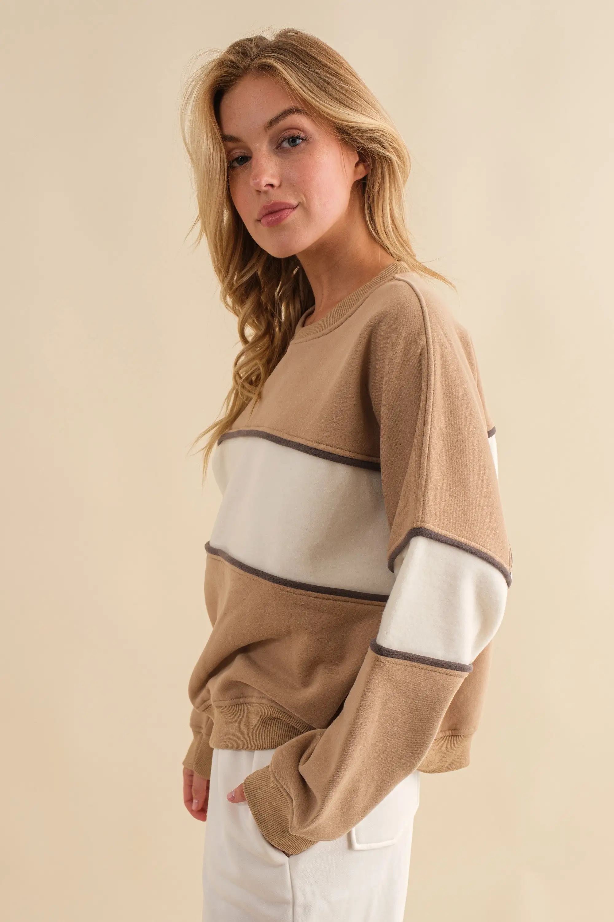 The Kyler Crew Neck Sweatshirt in Khaki & Cream