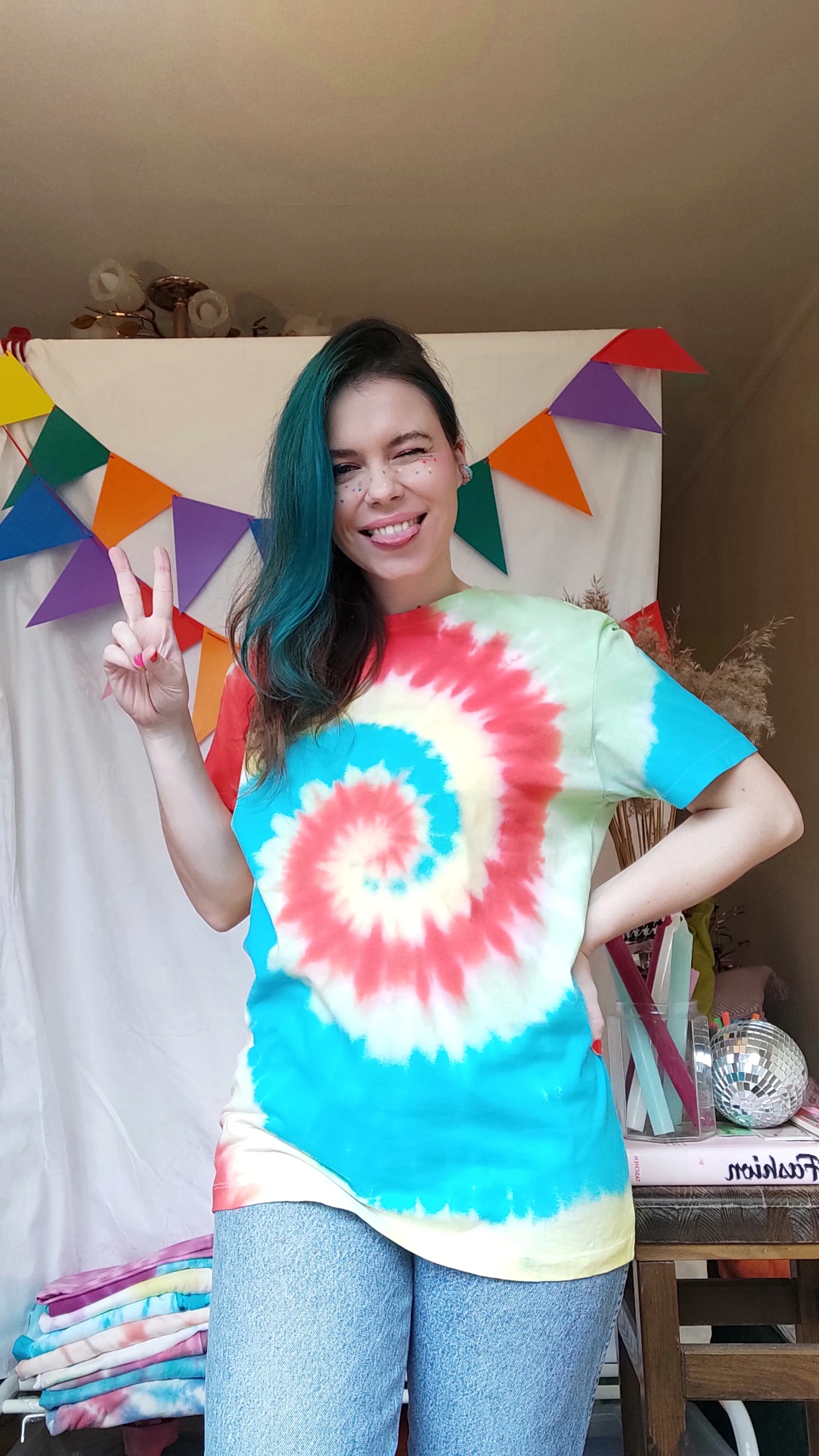 TIE-DYE T-SHIRT CANCER