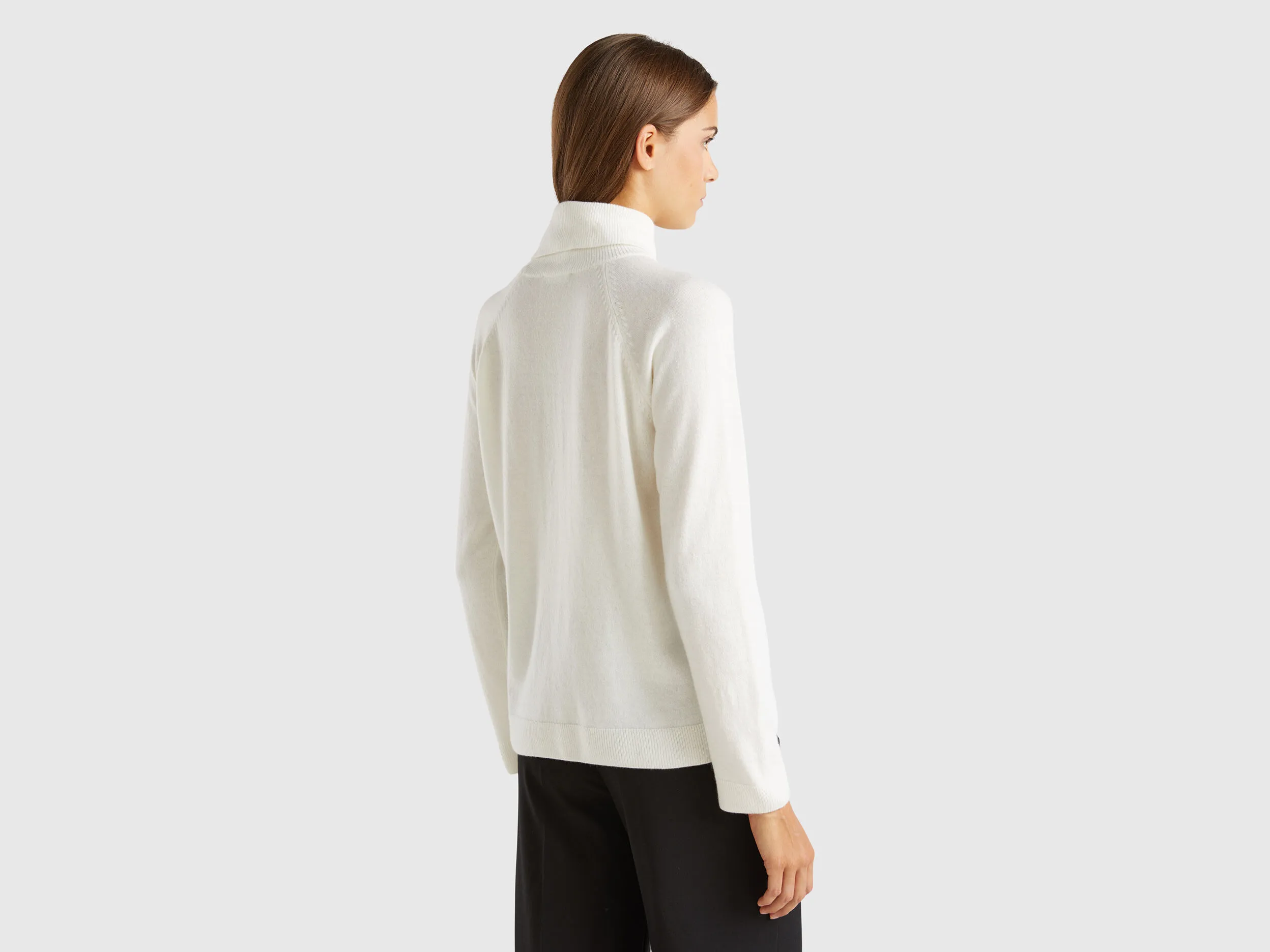 White turtleneck sweater in cashmere and wool blend - Creamy White | Benetton